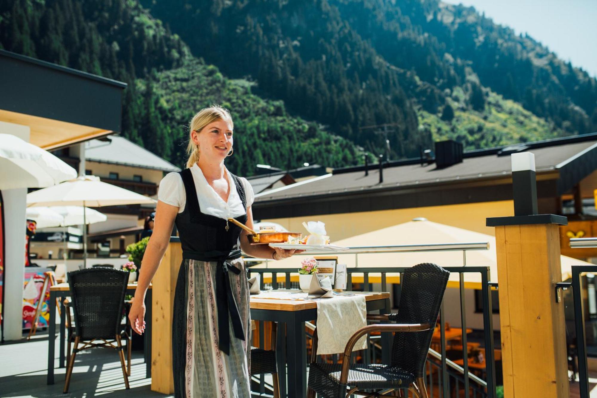 Hotel Mittagskogel Pitztal Sankt Leonhard im Pitztal Exterior foto