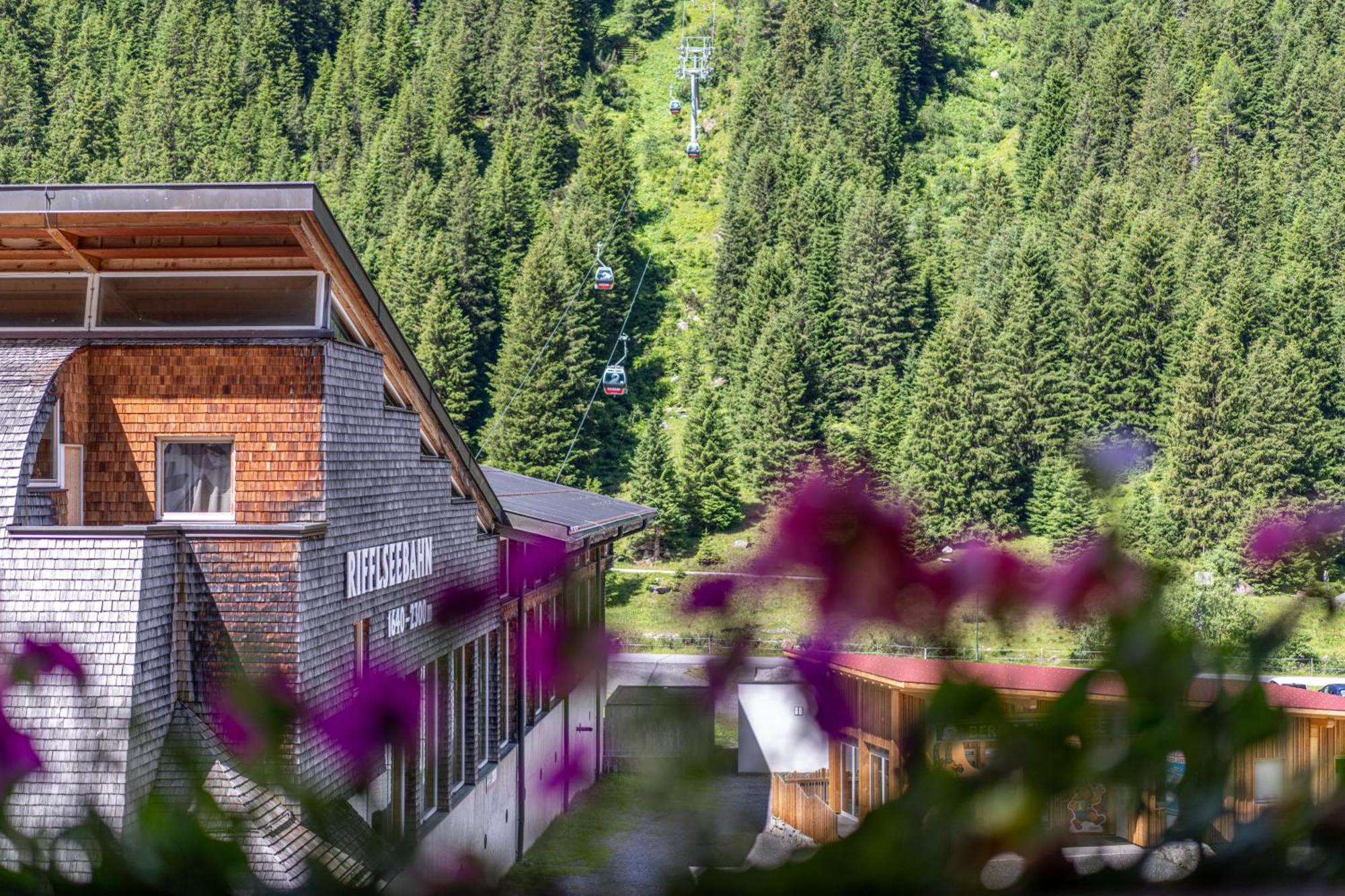 Hotel Mittagskogel Pitztal Sankt Leonhard im Pitztal Exterior foto